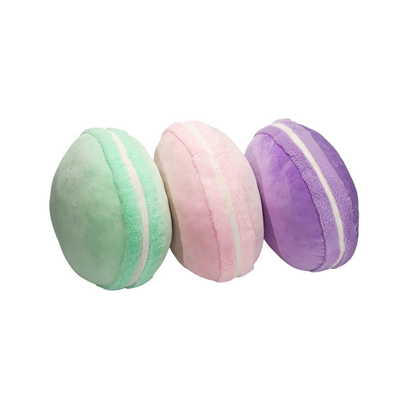 Oreillers en peluche macarons